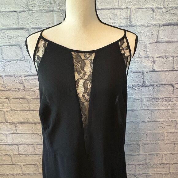Standards & Practices - Black Lace-Trimmed Backless Dress - Picture 3 of 7